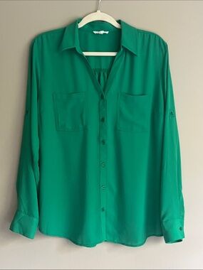 Maurice’s Kelly Green Button Down Roll-Tab Sleeve Utility Shirt size large